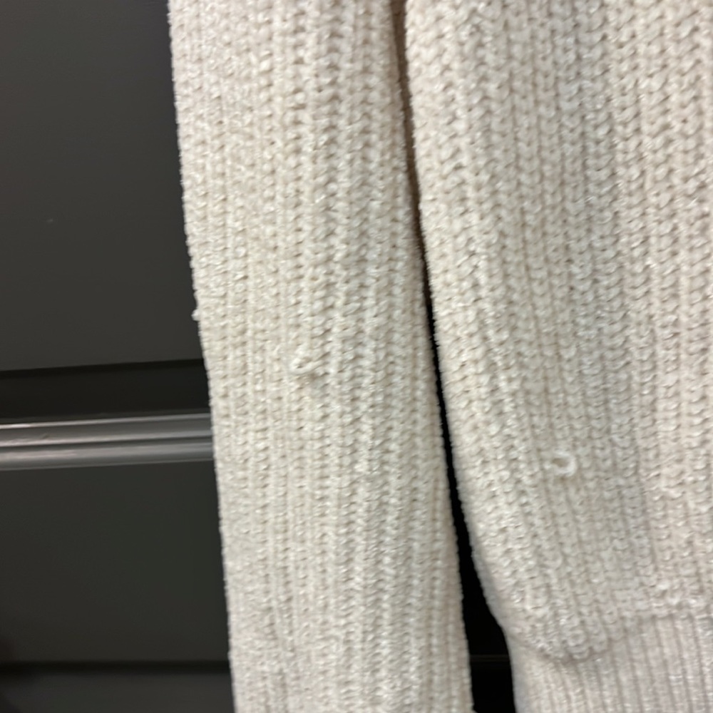 Urban Outfitters Sweater - Picture 4 of 6